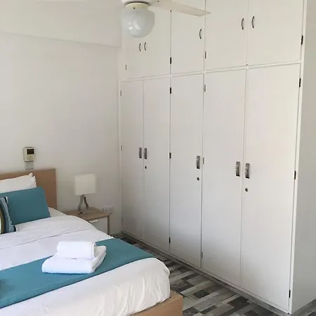 Zenobia City/ Beach No. 80 לרנקה